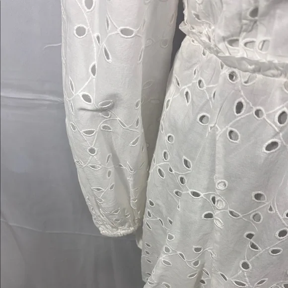 Gianni Bini Katrina White Eyelet Dress Size M NWT - Picture 9 of 14